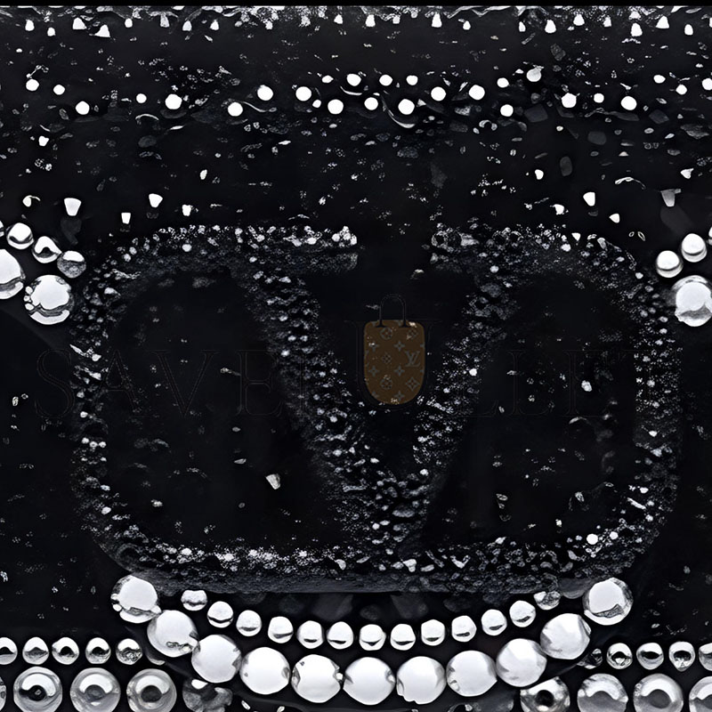 Va1e*ntin0 small garavani loco shoulder bag with rhinestones (20*11*5cm)